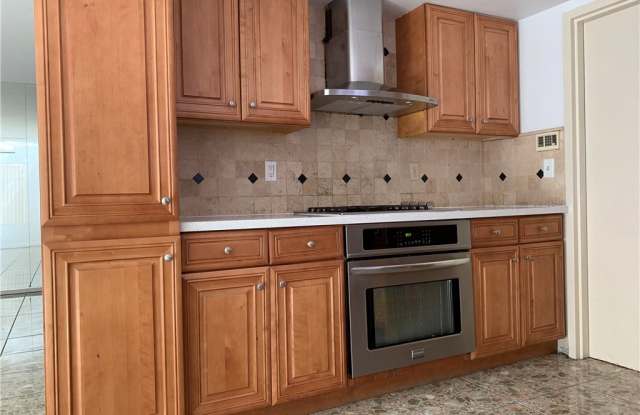 13145 Bromont Avenue Gallery 2