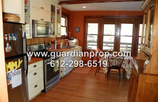 House on Corner Lot Available October 1st, Updated Kitchen/Bath, Fenced Yard, Back Deck, 2 Car Garage Gallery 3