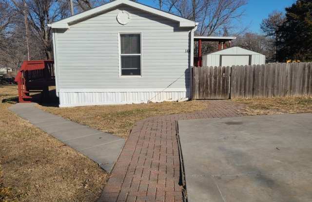 Newer 2 Bed 1 Bath Mobile Home Gallery 3