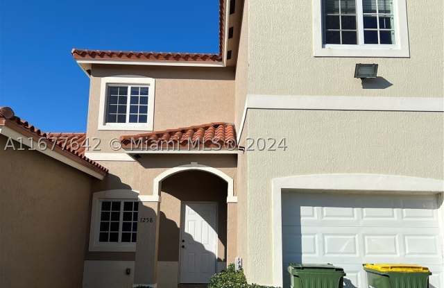 1258 NE 5th St photos photos