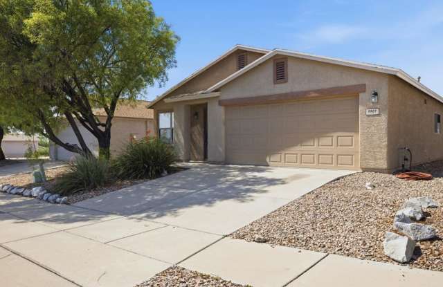 Spacious 4-Bedroom Home with Modern Features & Large Backyard! photos photos Spacious 4-Bedroom Home with Modern Features & Large Backyard! photos photos