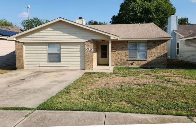 1310 Goodhue Dr photos photos