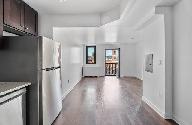 864 Willoughby Ave Apt 3A Gallery 2