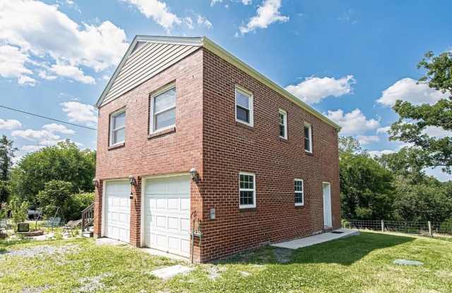 2180 STRASBURG Road - 2180 Strasburg Road, Warren County, VA 22630