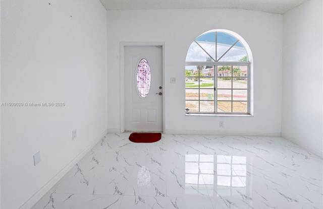 1382 SE 11th Pl Gallery 4