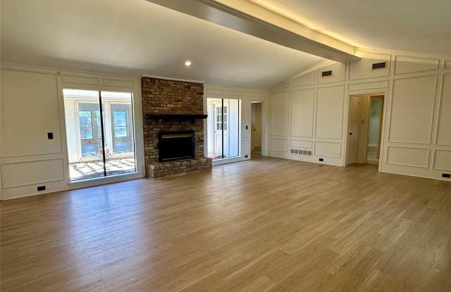 7145 Crooked Oak Drive Gallery 3