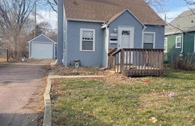 1609 N Jessica Ave - 1609 North Jessica Avenue, Sioux Falls, SD 57103