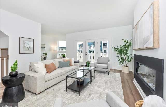 709-B IRON FORGE RD photos photos