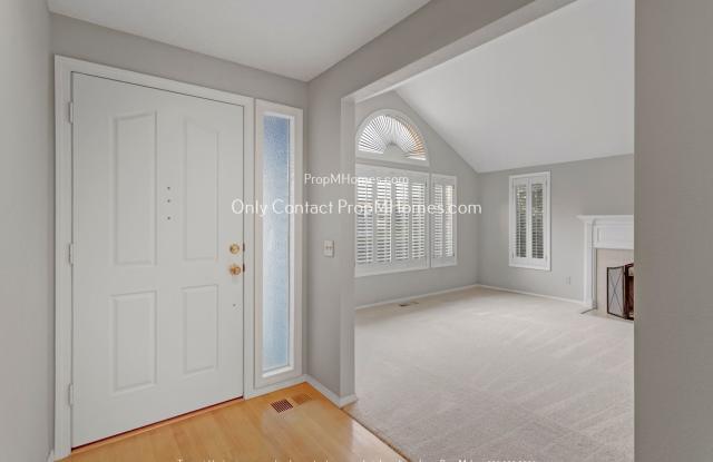 Charming King City Home in 55+ Community: Comfort and Convenience Await! Gallery 3