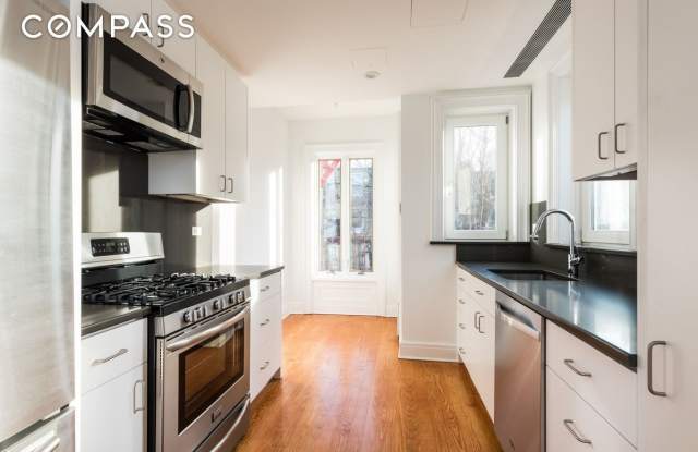 110 India Street - 110 India Street, Brooklyn, NY 11222