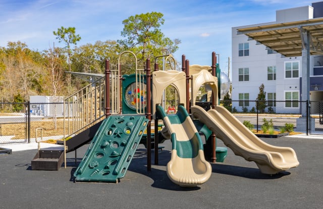 Salix on Vine - Affordable Housing Gallery 4
