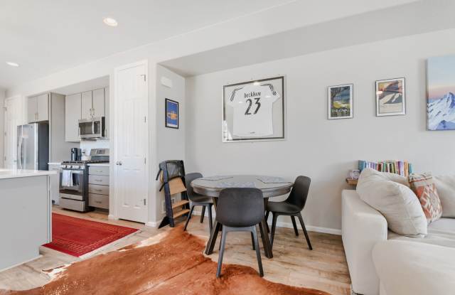 5345 Spalding Place Gallery 3
