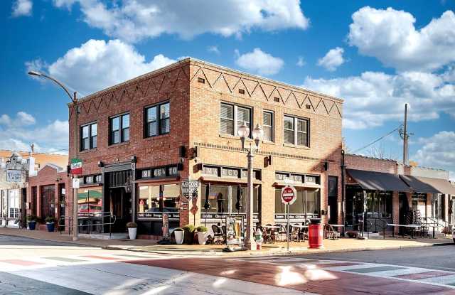 CONDO ON THE HILL 3 BED 1 BATH - Hardwood Floors Renovated Luxury Kitchen photos photos CONDO ON THE HILL 3 BED 1 BATH - Hardwood Floors Renovated Luxury Kitchen photos photos