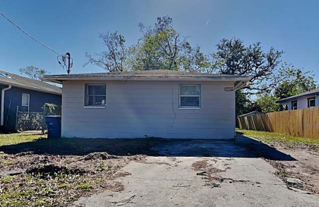 3207 E North Bay St photos photos