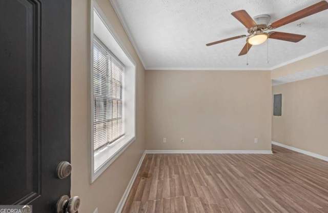 375 Winding River Drive Gallery 2