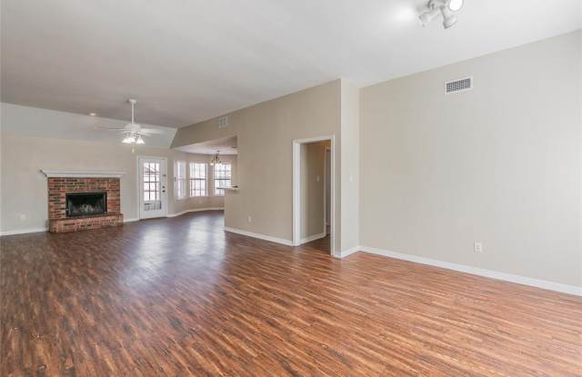 6348 Knoll Ridge Drive Gallery 3