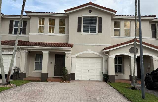 200 Riverwalk Cir Gallery 4