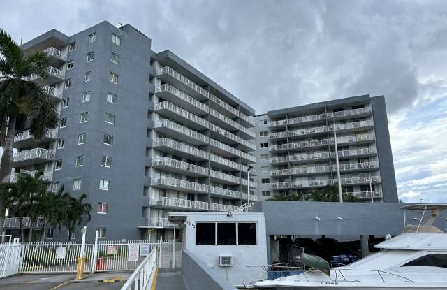 1800 Northwest 24th Avenue photos photos