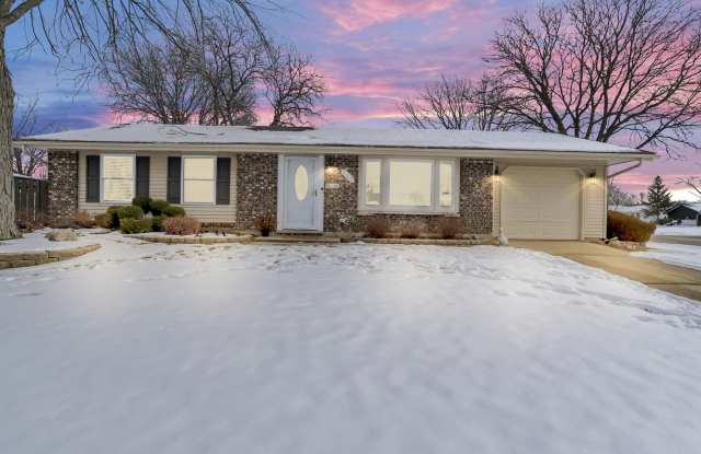 817 Stamford Court - 817 Stamford Court, Schaumburg, IL 60193 817 Stamford Court - 817 Stamford Court, Schaumburg, IL 60193