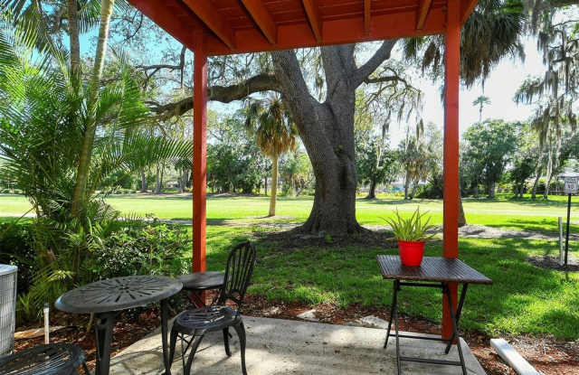 1877 TOUCAN Way Gallery 4