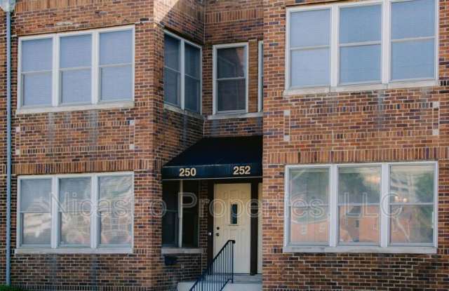 252 S Washington Avenue Gallery 3