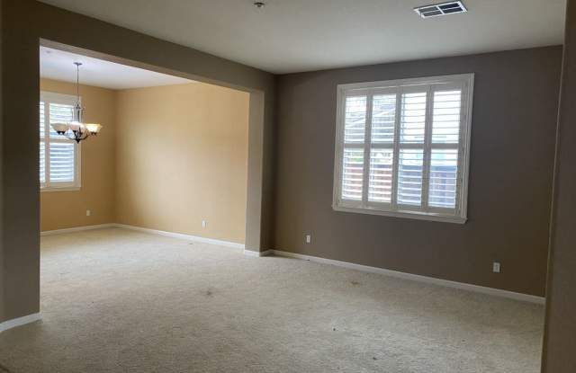 1047 Tidewater Pt. Gallery 3