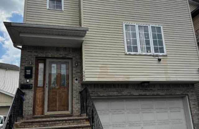 589 Meadow St photos photos