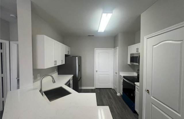 18046 VILLA CREEK Drive photos photos
