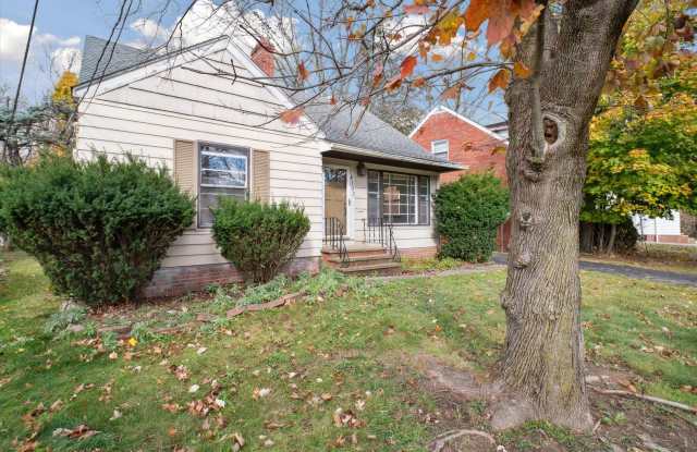 4105 Bluestone Rd - 4105 Bluestone Road, Cleveland Heights, OH 44121