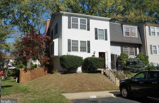 2062 LAKE GROVE COURT - 2062 Lake Grove Court, Crofton, MD 21114
