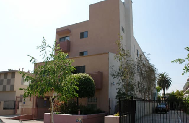 5526 Carlton Way photos photos
