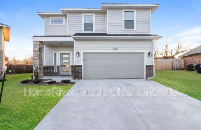 501 NW 176th St photos photos
