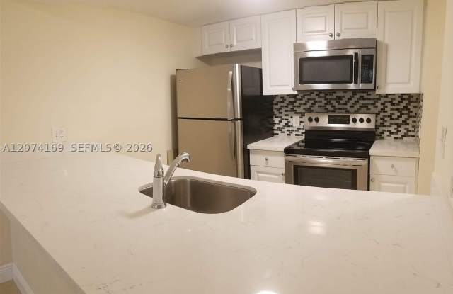 8100 Geneva Ct Gallery 2