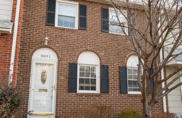 Large 3 Bedroom 2.5 Bath Townhome in Prime Location photos photos