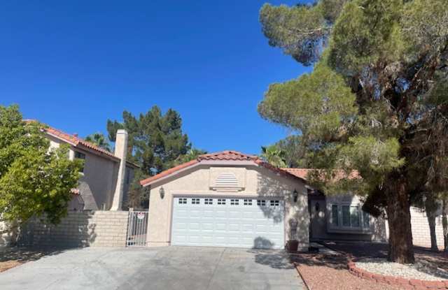 Centrally Located Just South- Near Strip !!!!!! photos photos Centrally Located Just South- Near Strip !!!!!! photos photos