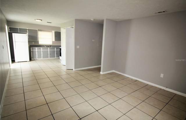 9418 North 50th Street - B Gallery 4