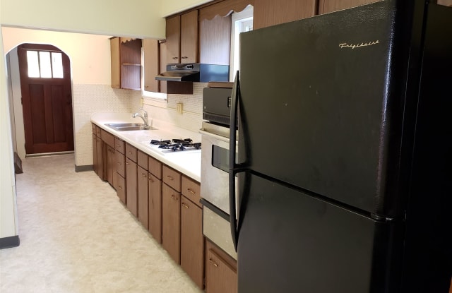70 Browntown Rd - 70 Browntown Road, Avella, PA 15312