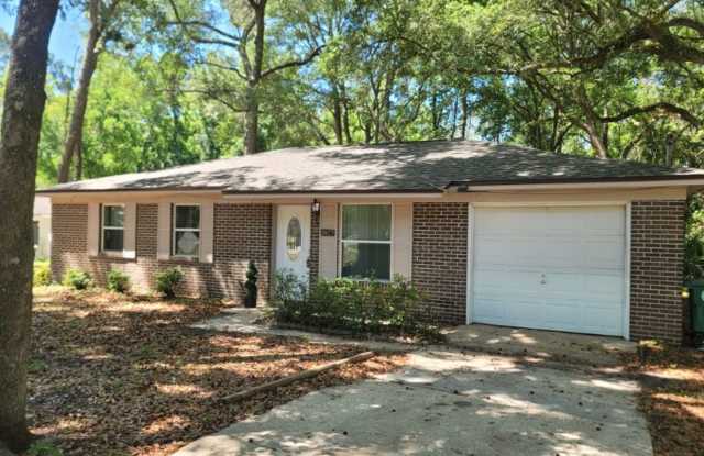 LOVELY NW 3/2.5 W/ Huge Fenced Yard, Garage, & New Paint! Avail NOW for $1650/month! photos photos