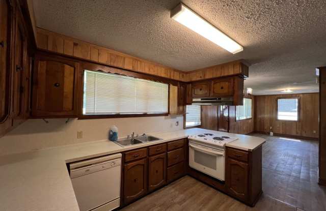 12406 Burgess Ave. photos photos