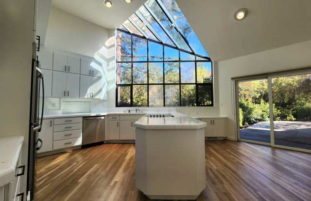 40 Linda Vista Gallery 3