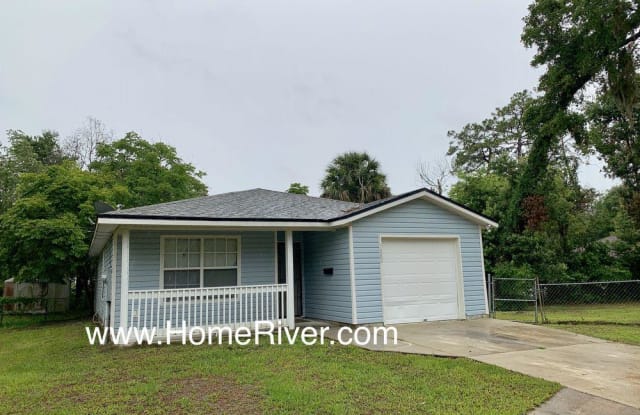 1082 Lake Forest Blvd - 1082 Lake Forest Boulevard, Jacksonville, FL 32208