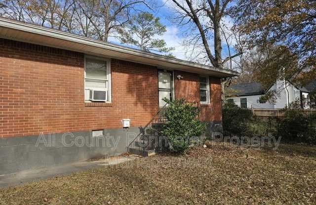 1877 Chapman Ave photos photos