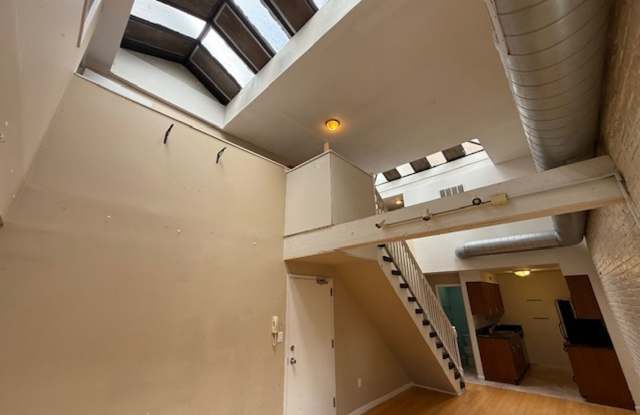 Bright Loft-Style 2-Bedroom in Center City with Skylights  In-Unit Laundry photos photos