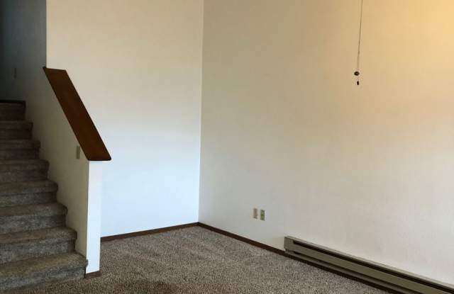 2 bedroom, 2 bath single-family home Gallery 3
