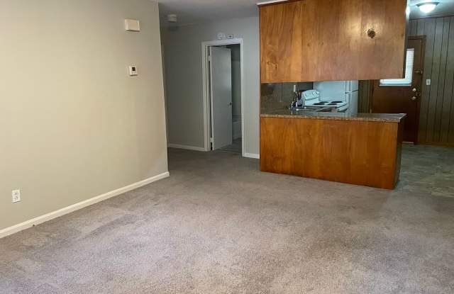 Available Now! Two bedroom apartment !! Gallery 4