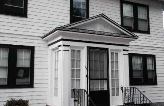 128 Lake Gallery 3