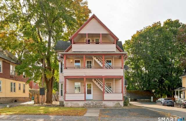 31 Wolcott Avenue Gallery 1