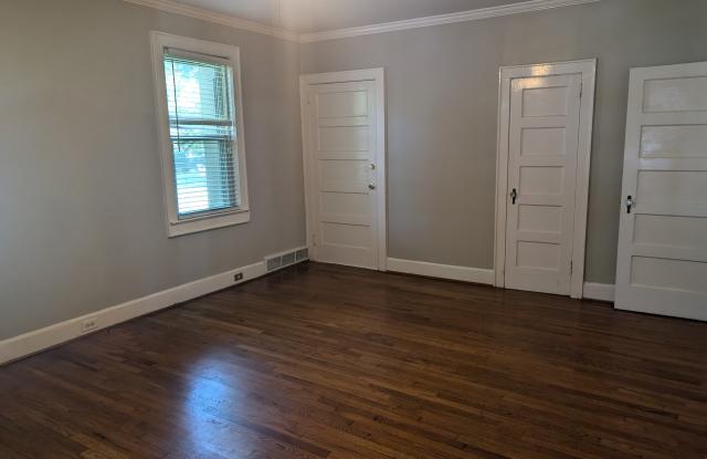 2730 Blossom StreetApt. A Gallery 4