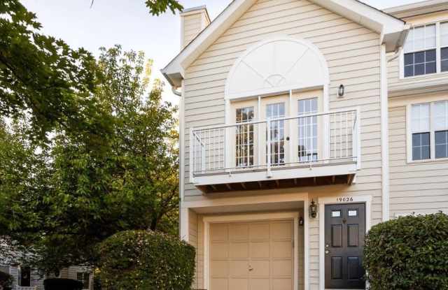 19026 AMARILLO Drive Gallery 2