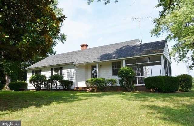 6415 WINDSOR Drive Gallery 1
